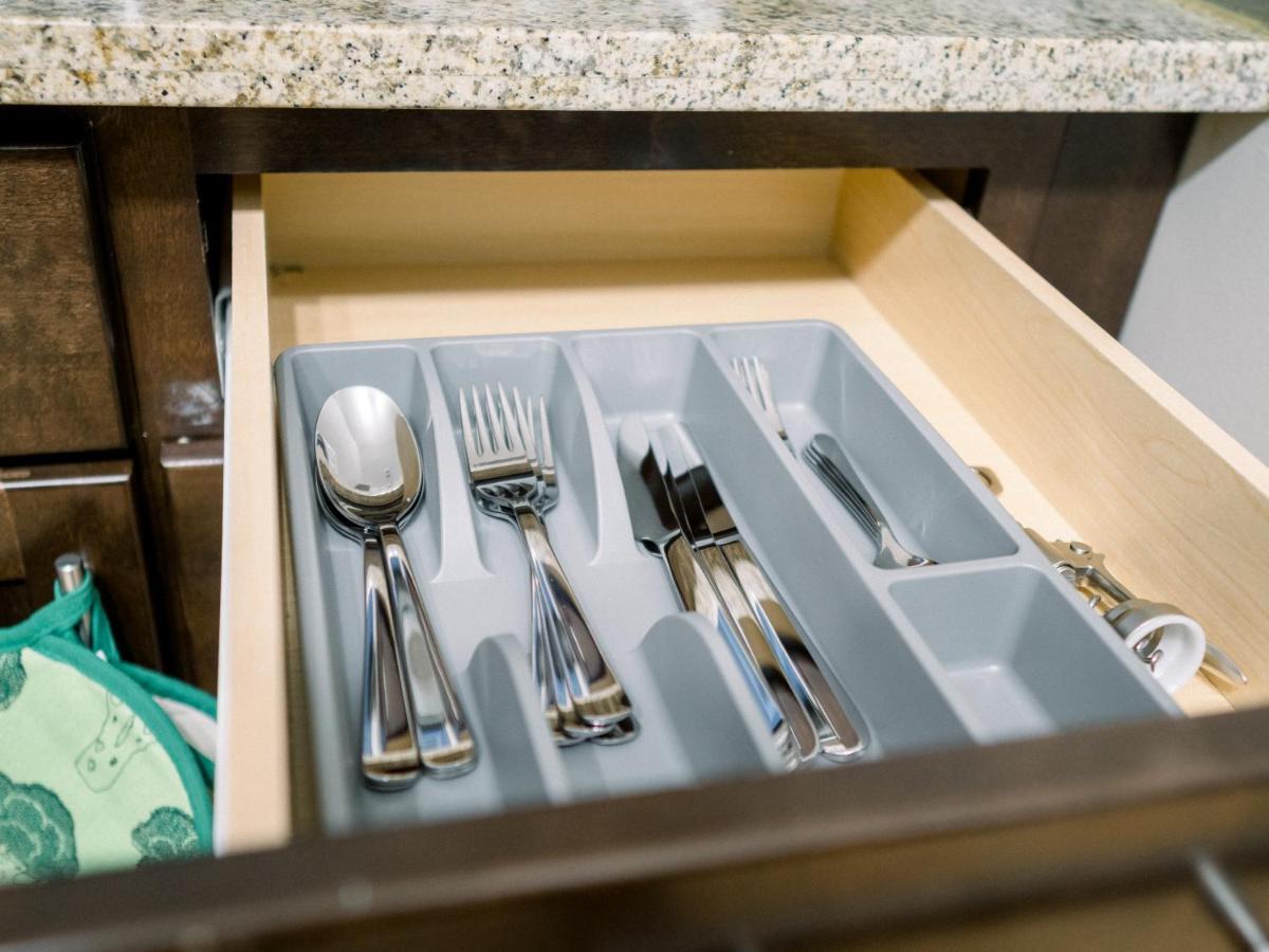 Elmwood Suite Winnipeg Ngoại thất bức ảnh